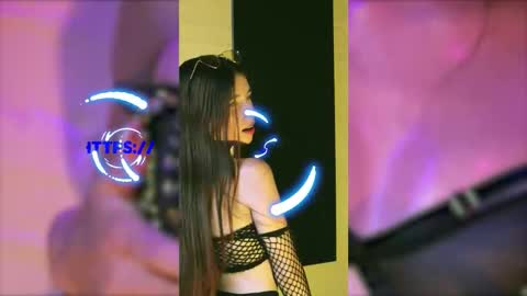 Snapshot of valeria_mendozza chatting on November 2025 05:29:01 AM online show from November 2025 05:29:01 AM