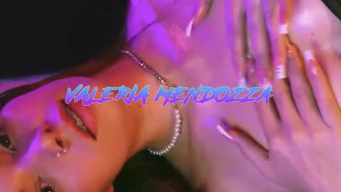 Snapshot of valeria_mendozza chatting on November 2025 02:21:01 AM online show from November 2025 02:21:01 AM