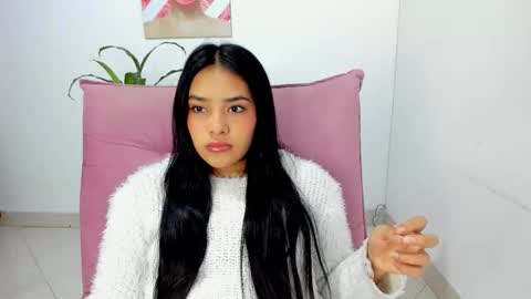 valeria_miller69 online show from November 2025 01:43:03 PM