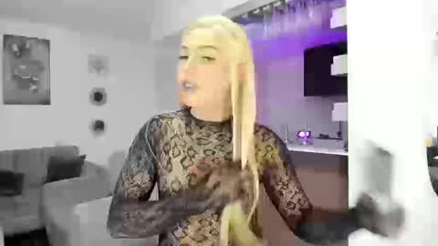 valeriadollks online show from September 2025 11:41:01 PM