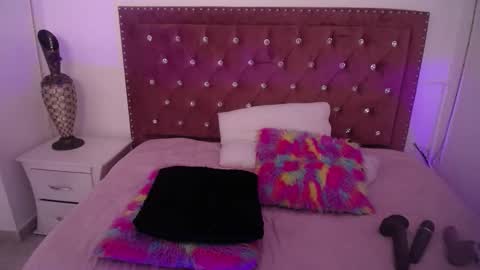 Snapshot of valeriamontex chatting on November 2025 09:33:02 AM VALERIA online show from November 2025 09:33:02 AM