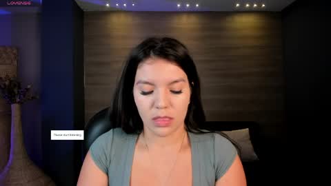 Snapshot of valeriaroldanx chatting on April 2026 10:18:01 AM Valeria online show from April 2026 10:18:01 AM