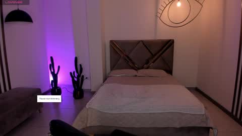 Snapshot of valeriaroldanx chatting on May 2026 10:32:02 AM Valeria online show from May 2026 10:32:02 AM