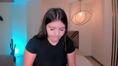 Snapshot of valeriaroldanx chatting on May 2026 11:14:01 AM Valeria online show from May 2026 11:14:01 AM