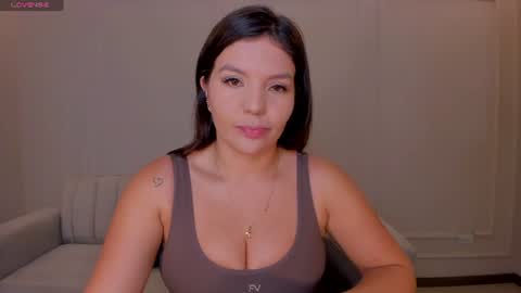 Snapshot of valeriaroldanx chatting on June 2026 11:42:02 AM Valeria online show from June 2026 11:42:02 AM