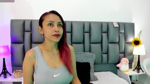 Snapshot of valeriasweet13 chatting on November 2025 04:24:01 PM Valeria online show from November 2025 04:24:01 PM