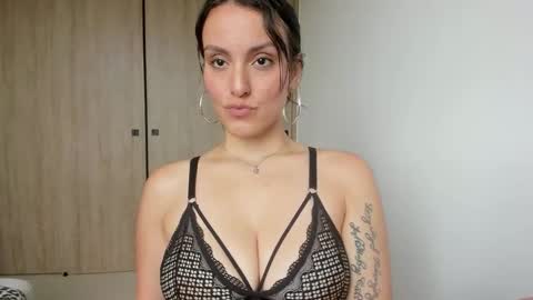 Snapshot of valerie777moonrise chatting on December 2025 07:29:02 PM Agape online show from December 2025 07:29:02 PM