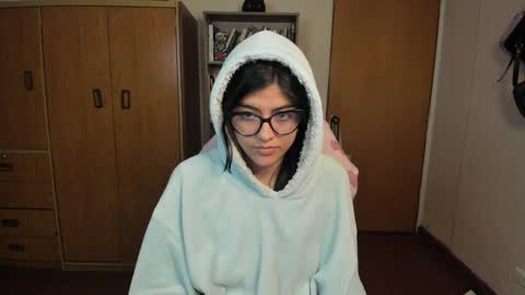 Snapshot of valerie__sky chatting on January 2025 07:35:01 AM Val online show from January 2025 07:35:01 AM