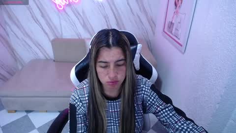 Snapshot of valerie_b chatting on February 2025 03:00:02 AM valerie_b online show from February 2025 03:00:02 AM