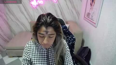 Snapshot of valerie_b chatting on March 2025 04:08:02 AM valerie_b online show from March 2025 04:08:02 AM