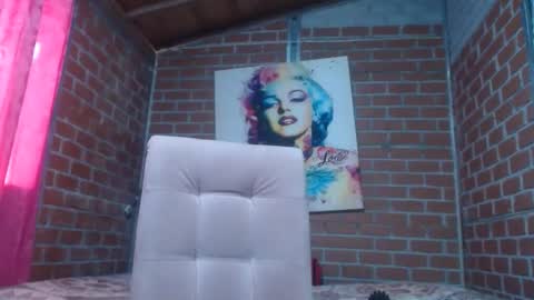 Snapshot of valerie_rousse chatting on January 2025 08:48:01 PM valerie_rousse online show from January 2025 08:48:01 PM