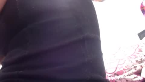 Snapshot of valerie_rousse chatting on February 2025 11:22:02 PM valerie_rousse online show from February 2025 11:22:02 PM