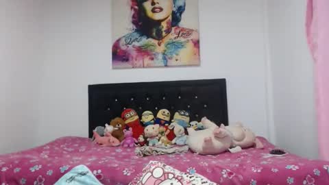 Snapshot of valerie_rousse chatting on February 2025 05:19:02 AM valerie_rousse online show from February 2025 05:19:02 AM