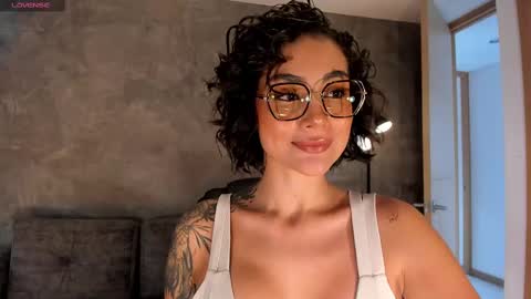 Snapshot of valerieaustin chatting on October 2025 04:19:02 PM call me Val online show from October 2025 04:19:02 PM