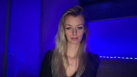 Valerie  online show from March 2026 07:43:02 PM