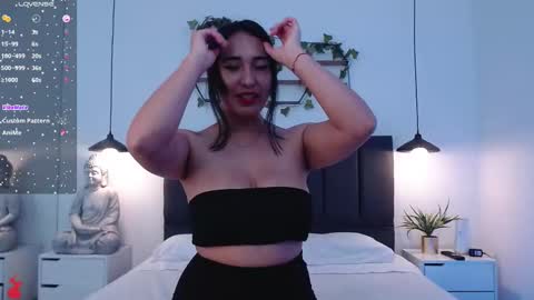 Snapshot of valerigh_ chatting on February 2025 07:49:01 PM VALERI online show from February 2025 07:49:01 PM