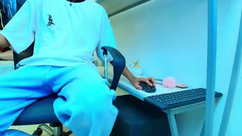 Snapshot of valerihot_1 chatting on April 2026 02:58:01 AM VALERIO online show from April 2026 02:58:01 AM