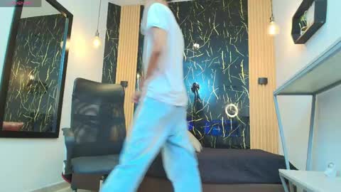Snapshot of valerihot_1 chatting on May 2026 03:02:01 AM VALERIO online show from May 2026 03:02:01 AM