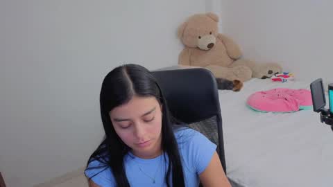 Juli C online show from April 2026 12:52:01 AM