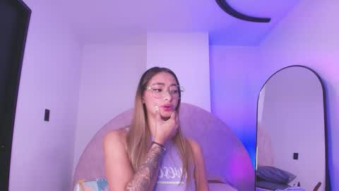 Valeryn online show from January 2026 03:00:01 AM