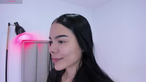 Cris  online show from December 2025 03:14:02 AM