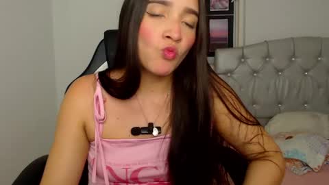 Snapshot of valery_alejo chatting on April 2026 05:14:02 AM valeria online show from April 2026 05:14:02 AM