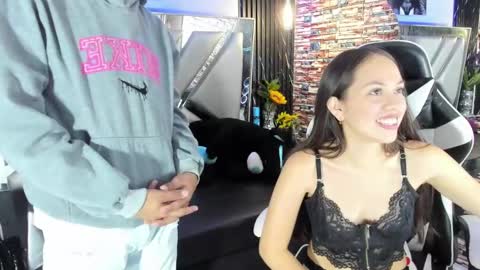 valery_and_dani online show from January 2025 12:54:01 PM
