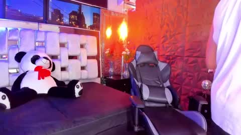 valery_and_dani online show from January 2025 11:45:02 PM