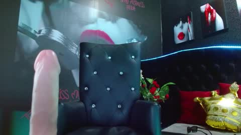 Snapshot of valery_meer_ chatting on December 2024 03:25:02 PM Valeria online show from December 2024 03:25:02 PM