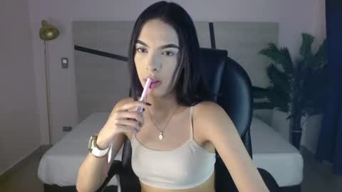 valery_restrepo online show from August 2026 08:30:01 PM