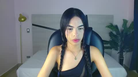 valery_restrepo online show from August 2026 08:44:01 PM