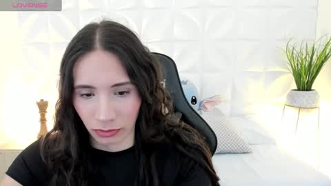 Snapshot of valeryn_rosse chatting on November 2025 04:12:02 AM valeryn rosse online show from November 2025 04:12:02 AM