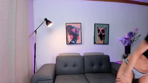 Snapshot of valeryrivas_ chatting on April 2026 07:50:02 PM Valery Rivas online show from April 2026 07:50:02 PM
