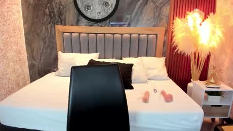 Valerie Shadey  online show from December 2025 08:02:02 PM