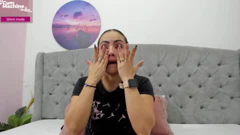 Snapshot of valesskahall chatting on November 2025 12:15:01 PM Valesskahall online show from November 2025 12:15:01 PM