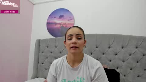 Snapshot of valesskahall chatting on November 2025 12:15:02 PM Valesskahall online show from November 2025 12:15:02 PM