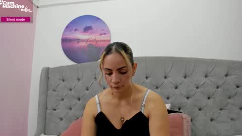 Snapshot of valesskahall chatting on November 2025 12:11:01 PM Valesskahall online show from November 2025 12:11:01 PM