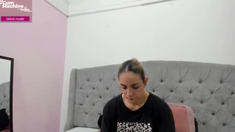 Snapshot of valesskahall chatting on November 2025 12:16:02 PM Valesskahall online show from November 2025 12:16:02 PM