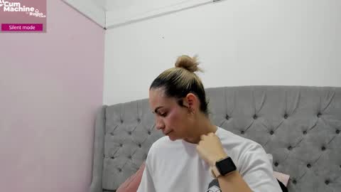 Snapshot of valesskahall chatting on November 2025 12:09:02 PM Valesskahall online show from November 2025 12:09:02 PM