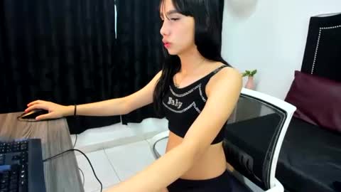 valey_nicole online show from June 2026 10:45:02 PM