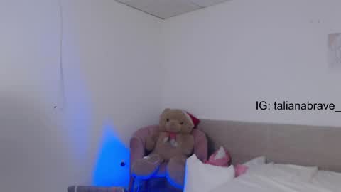 VALIENTE  online show from March 2025 04:17:02 AM