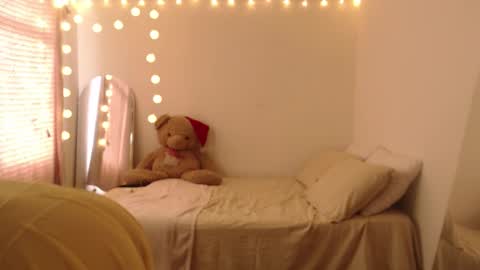 VALIENTE  online show from December 2025 06:05:02 PM