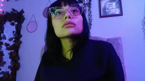 valkiry_ online show from March 2026 10:06:01 PM