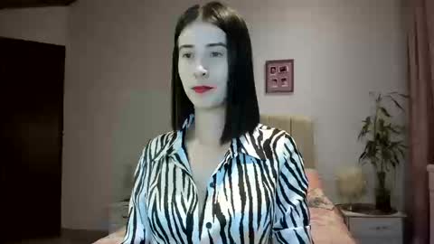 Snapshot of vallejo_macarena chatting on September 2025 03:54:01 AM Macarena online show from September 2025 03:54:01 AM