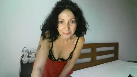 ValleriWind online show from February 2026 01:01:02 AM