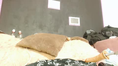 Snapshot of vallery_doll chatting on January 2025 01:52:01 AM Valerie online show from January 2025 01:52:01 AM