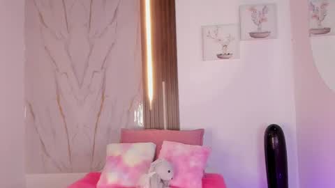 Vallolet Peach  online show from September 2025 12:10:01 PM