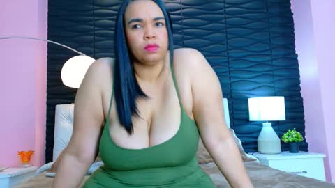 Snapshot of valrery_roussex chatting on October 2025 05:35:01 PM Valery online show from October 2025 05:35:01 PM