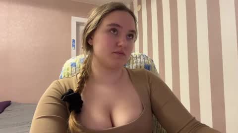 Lily online show from June 2026 09:16:02 PM
