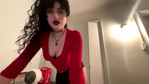 Snapshot of vampgatita chatting on November 2025 05:40:01 AM vampgatita online show from November 2025 05:40:01 AM